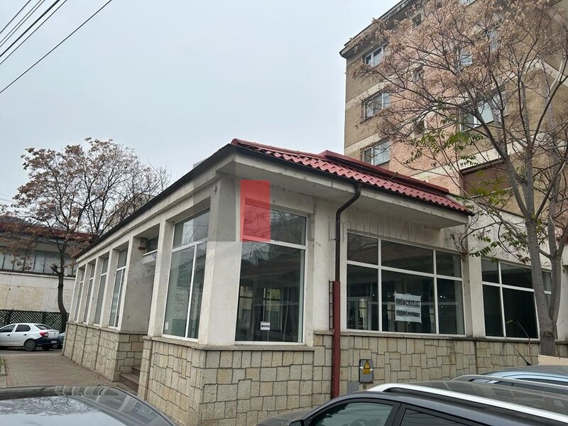 Piatra Neamt, spatiu comercial de inchiriat in zona Pietei Centrale