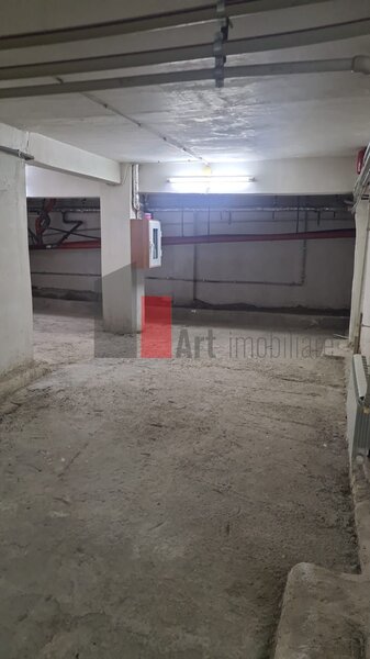 Piatra Neamt, spatiu comercial de inchiriat in zona Pietei Centrale